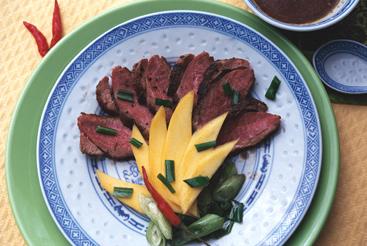 Entenbrust mit Mango, Ingwer und Frühlingszwiebeln.jpg