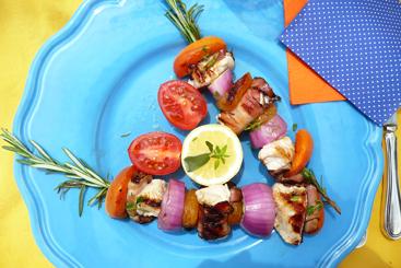 Saftiger Grillhähnchenspiess mit Speckaprikosen.jpg